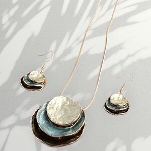 Green Stone Pendant Necklace & Earrings Set | Vintage Style Gold Tone Jewelry ✨